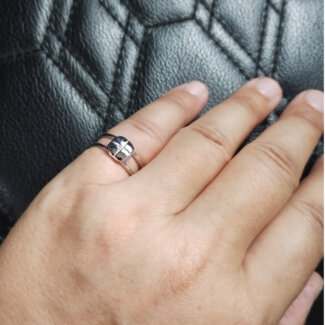 Bague Femme icône double Argent 925/1000 et Oxyde de zirconium MURAT portée