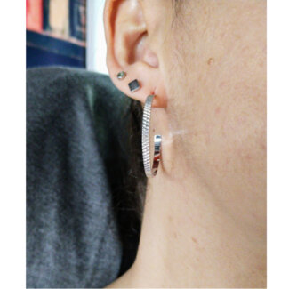 Boucles d'oreilles demi créoles Femme Argent MURAT portées