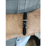 Bracelet-Homme-cuir-Acier-inoxydable-et-Diamant-noir-CARGO-C43058 porté