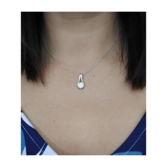 Collier Femme Argent et Oxydes Guy Laroche porté