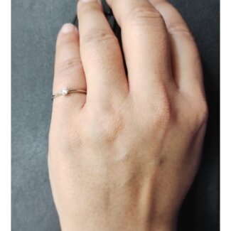 Solitaire Or blanc 750/1000 et Diamant MY LITTLE DREAM by THOMAS JAVON porté