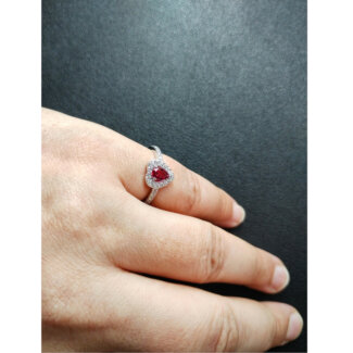 Bague Cœur Femme Argent 925/1000 et Oxydes de zirconium rouge et blancs CHRISTIAN BERNARD portée