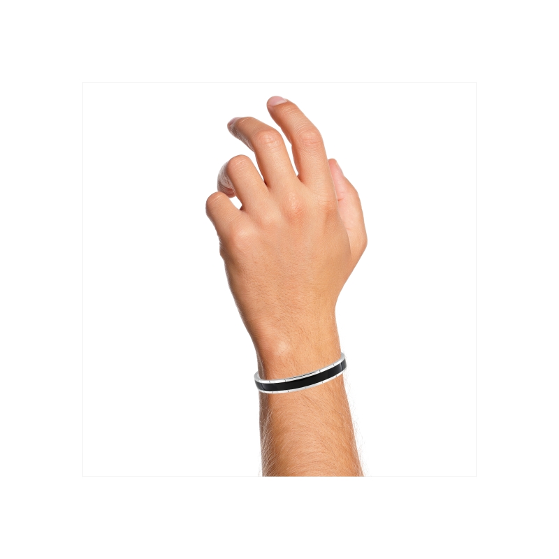 bracelet-jonc-homme-argent-laque-noire-murat-303271-porte Bracelet jonc Homme Argent laque noire MIURAT porté