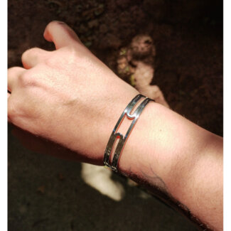 Bracelet jonc, manchette graphique Femme Argent 925/1000 MURAT porté