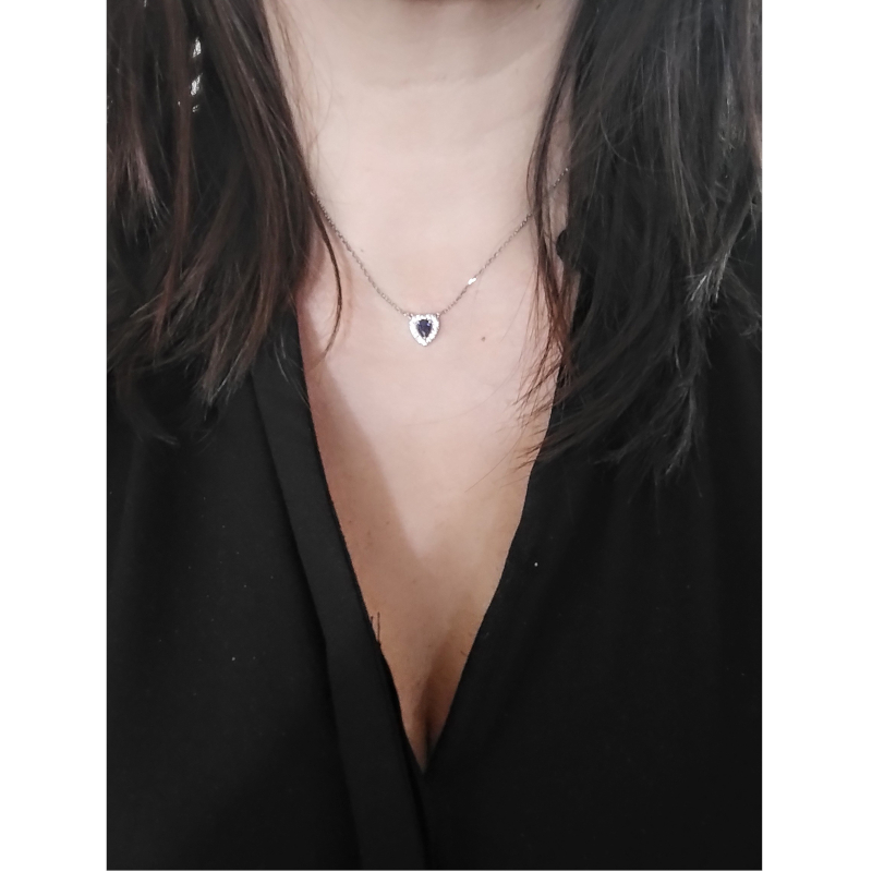 collier-coeur-femme-argent-oxydes-bleu-blancs-christian-bernard-332543-2-porté Coller Femme Cœur Argent 925/1000 et Oxydes de zirconium bancs et bleu CHRISTIAN BERNARD porté