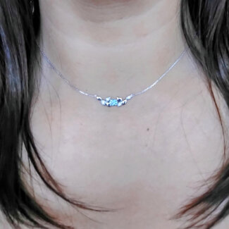Collier Femme Or blanc 750/1000, Topaze et Oxydes de zirconium ROBBEZ MASSON porté