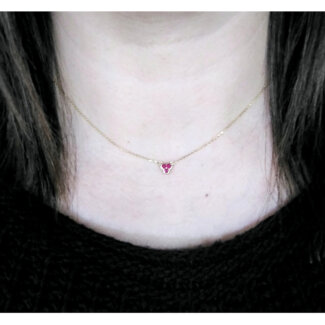 Collier Femme Or jaune 750/1000 et Rubis ROBBEZ MASSON porté