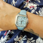 Montre Femme carrée LOTUS cuir bleu et Acier inoxydable 18968/4 portée