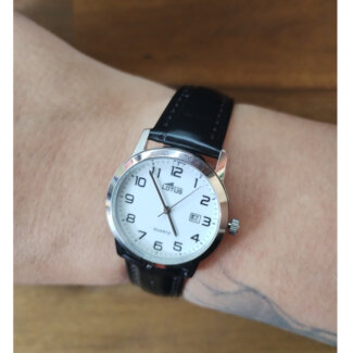 Montre Femme LOTUS cuir noir et Acier inoxydable 18240/1 portée