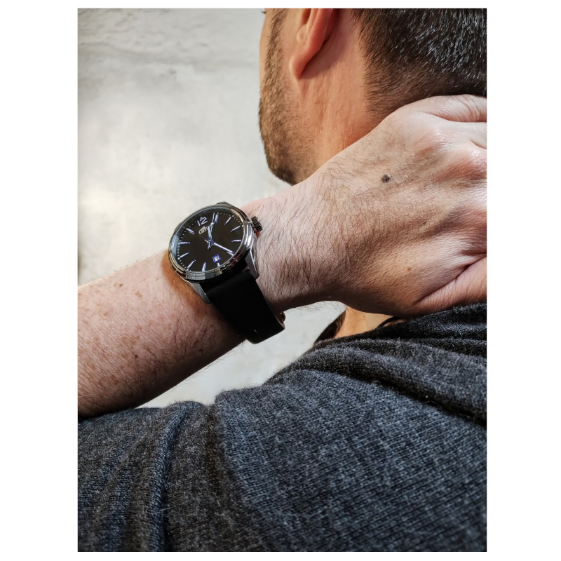 Montre Homme cuir et Acier inoxydable LOTUS 18685/6 portée