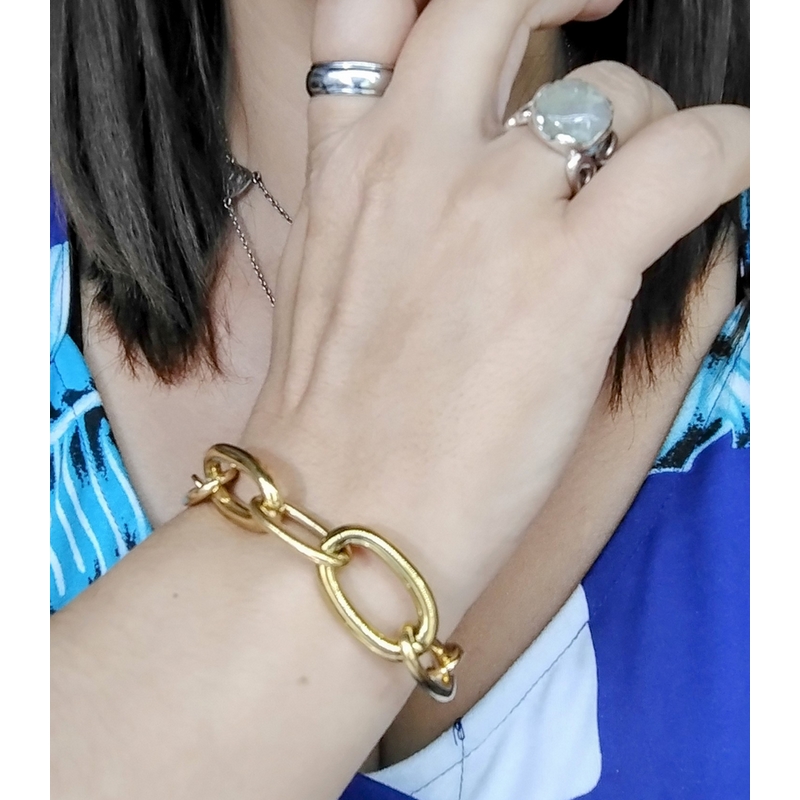 Bracelet-Femme-Acier-dore-inoxydable-robbez-masson-431260B-porté-autre-vue Bracelet chaîne Femme Acier inoxydable doré ROBBEZ MASSON, autre vue