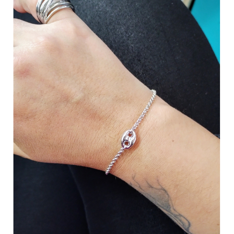 Bracelet-Femme-Argent-925-Grain-de-café-robbez-masson-333678-porté Bracelet Femme Grain de café Argent 925/1000 ROBBEZ MASSON porté