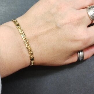 Bracelet Femme Or jaune 750/1000 ROBBEZ MASSON, porté