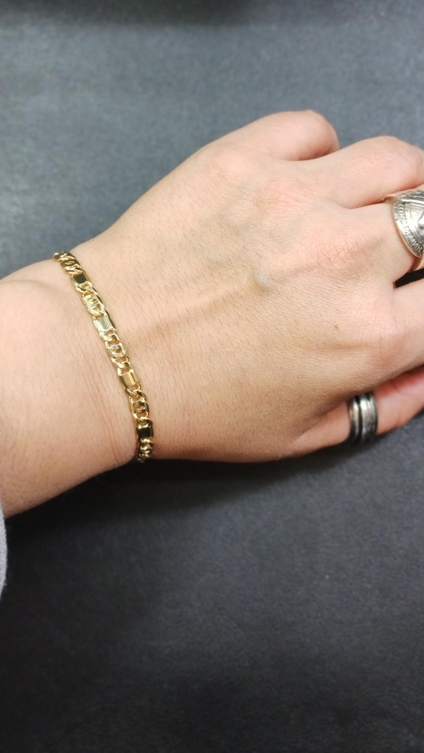 Bracelet Femme Or jaune 750/1000 ROBBEZ MASSON, porté