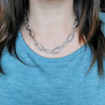 Collier chaine Femme Acier inoxydable ROBBEZ MASSON porté