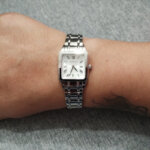 Montre Femme LUNA HERBELIN Acier inoxydable 17457B01 portée
