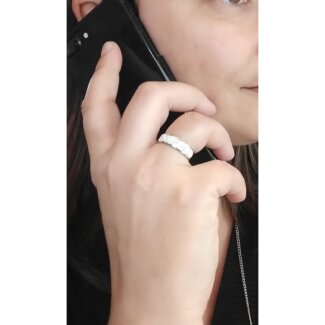 Bague Femme Acier inoxydable et Oxydes de zirconium ROBBEZ MASSON portée