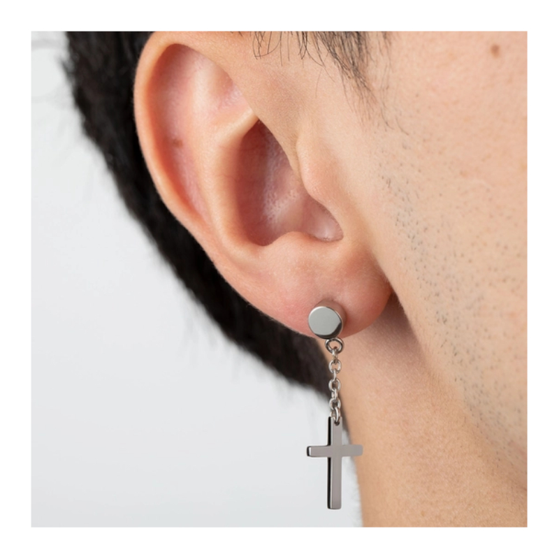 boucles-oreilles-croix-pendantes-homme-femme-acier-inoxydable-LOTUS-LS2175-4-1-portées Boucles d’oreilles pendantes Croix Acier inoxydable LOTUS LS2175-4/1 portées