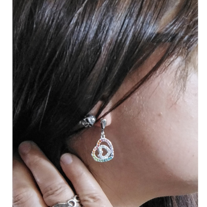 Boucles d’oreilles pendantes double Cœur Femme Acier inoxydable et strass de couleurs LOTUS LS1943-4/2 portées