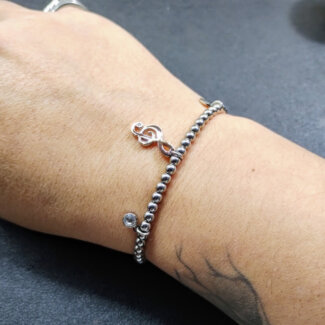 Bracelet élastique Femme Clef de Sol, Acier inoxydable et strass LOTUS LS2170-2/5 porté