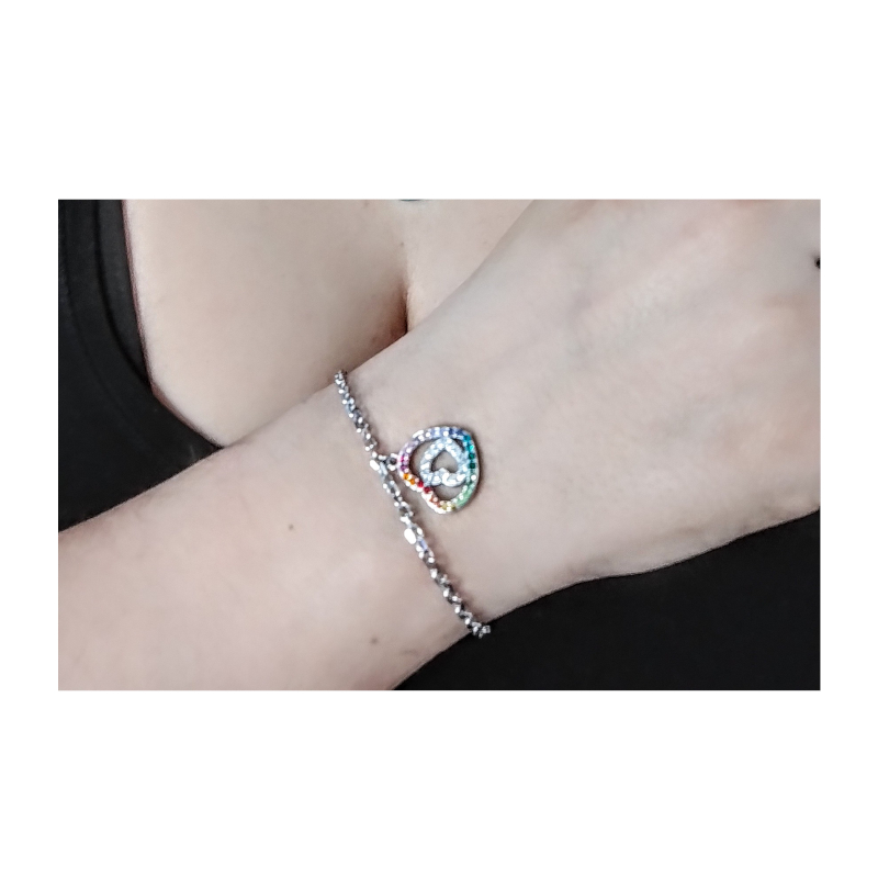 bracelet-femme-coeur-acier-inoxydable-et-strass-de-couleur-LOTUS-LS1943-2-2-porté Bracelet double Cœur Femme Acier inoxydable et strass de couleurs LOTUS LS1943-2/2 porté