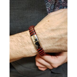 Bracelet Homme Cuir rouge et noir et Acier inoxydable LOTUS LS1879-2/2 porté