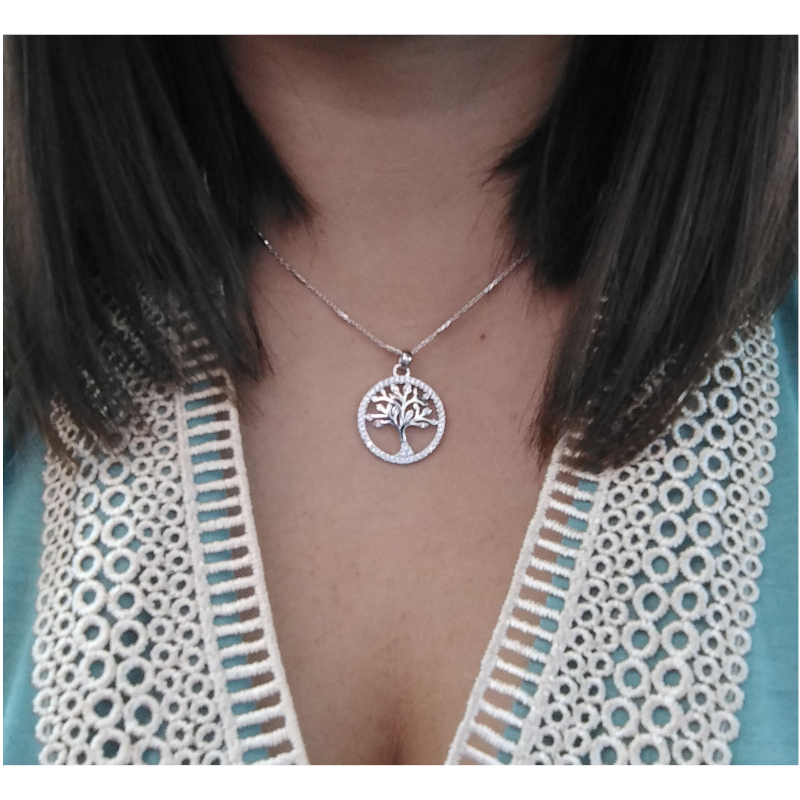 collier-femme-arbre-de-vie-argent-et-oxydes-LOTUS-LP1780-1-1-porté Collier Femme Arbre de vie Argent 925/1000 et Oxydes de zirconium LOTUS LP1780-1/1 porté