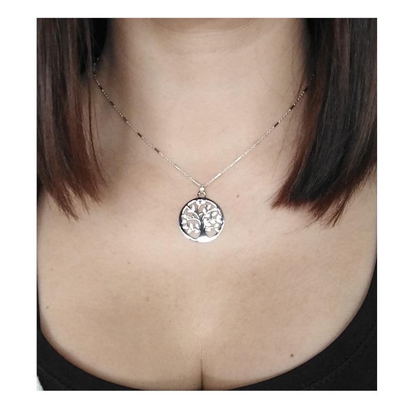 collier-femme-arbre-de-vie-argent-et-oxydes-LOTUS-LP1892-1-1-porté Collier Femme Arbre de vie Argent 925/1000 et Oxydes de zirconium LOTUS LP1892-1/1 porté