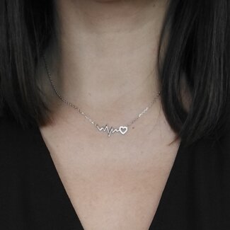 Collier Femme Cœur Argent 925/1000 et Oxydes de zirconium LOTUS LP3041-1/1 porté