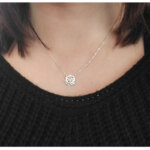 Collier Femme Fleur Argent 925/1000 et Oxydes de zirconium LOTUS LP3136-1/1 porté