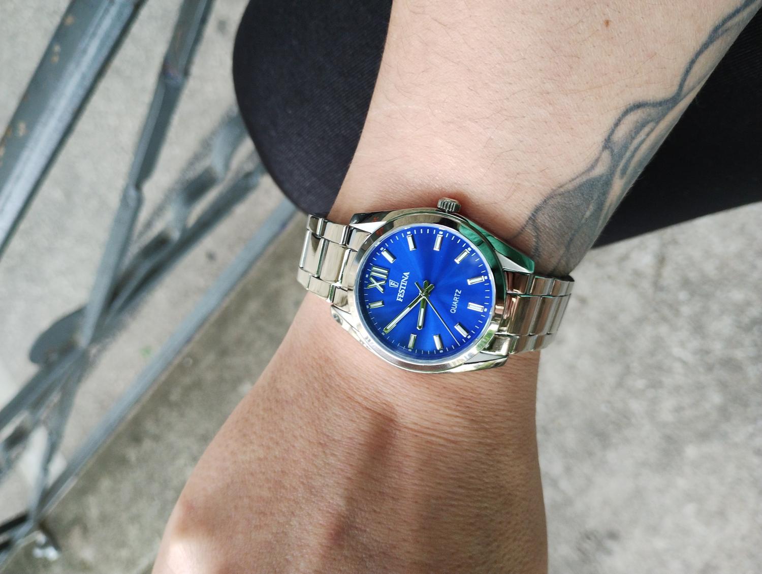 montre-FESTINA-Femme-boyfriend-acier-inoxydable-cadran-bleu-F20622-E-portée Montre » Boyfriend » Femme Acier inoxydable, cadran bleu FESTINA F20622/E portée