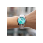 Montre » Boyfriend » Femme Acier inoxydable, cadran turquoise FESTINA F20622/D portée