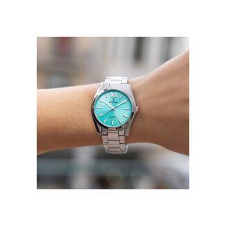 Montre » Boyfriend » Femme Acier inoxydable, cadran turquoise FESTINA F20622/D portée
