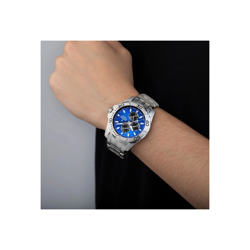 montre-FESTINA-bleue-homme-acier-inoxydable-f20445-4-portée Montre multifonction bleue Homme Acier inoxydable FESTINA F20445/4 portée