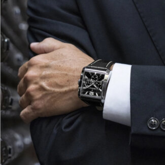Montre » On the Square » Homme Acier inoxydable et Cuir noir FESTINA F20636/4 portée
