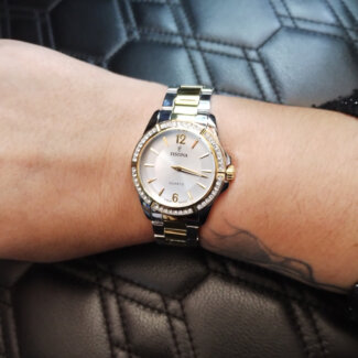 Montre Femme Acier inoxydable bicolore FESTINA F20594/1 portée