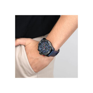 Montre Chronographe Homme, Acier inoxydable et Cuir bleu FESTINA F20519/3 portée