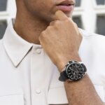 Montre Chronographe Homme Acier inoxydable et Cuir noir FESTINA F20561/4 portée