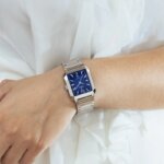 Montre » On the Square » Femme Acier inoxydable cadran bleu FESTINA F20679/3 portée