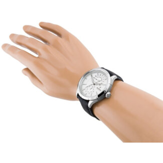 Montre Rétro Homme, Acier inoxydable et Cuir noir FESTINA F16573/1 portée