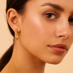 Boucles d’oreilles créoles Femme Plaqué Or vrillée ROBBEZ MASSON portées